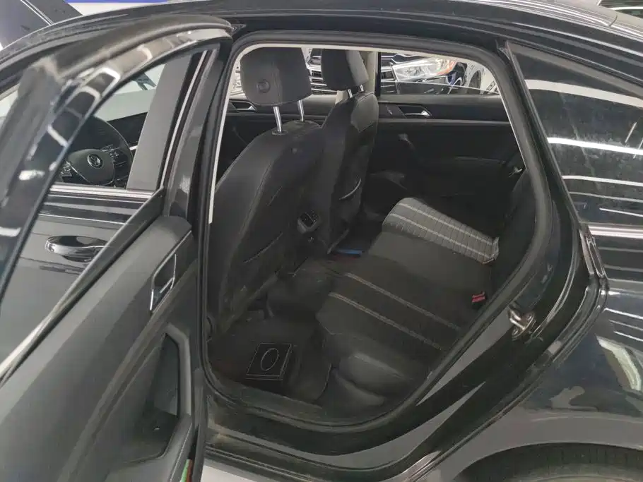 Volkswagen Lavida — миниатюра 11