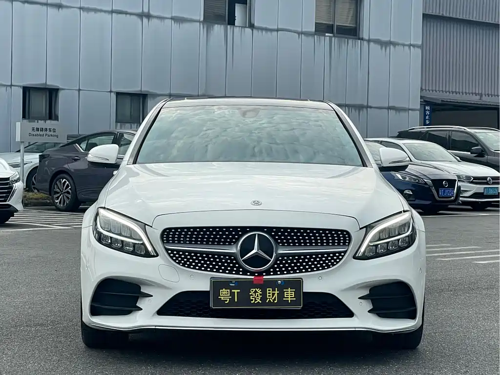 Mercedes-Benz C-Class — миниатюра 2