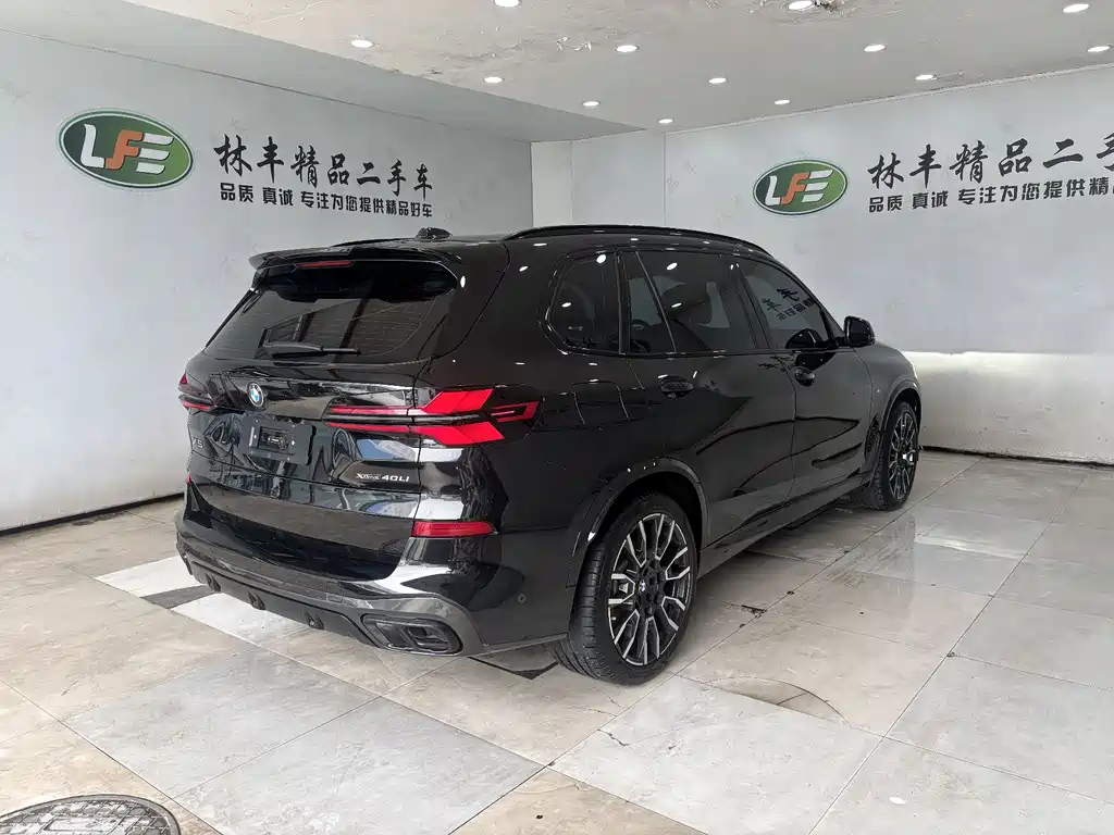 BMW X5 2025 xDrive 40Li M Sport