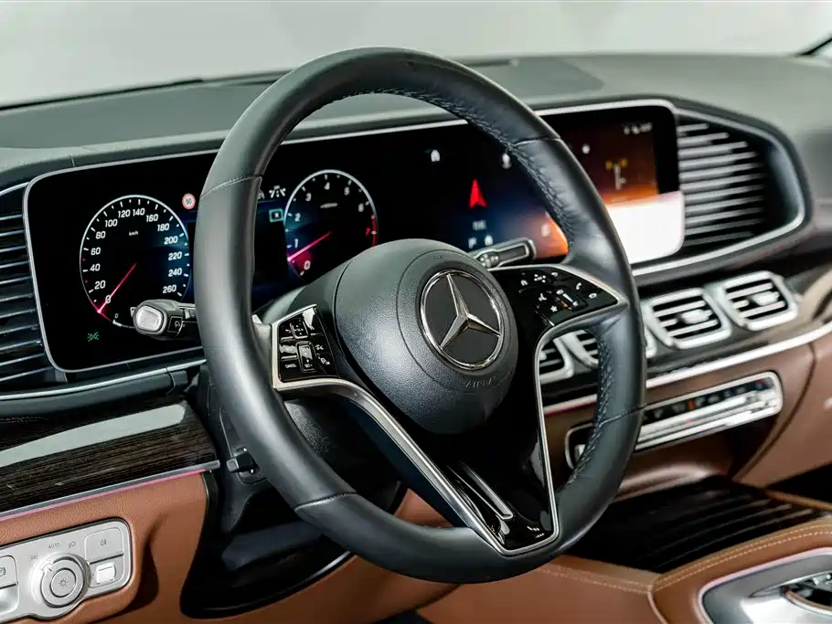 Mercedes-Benz GLE (Import) — миниатюра 11