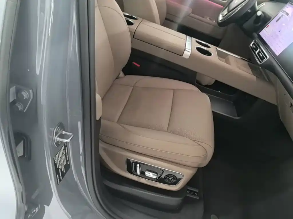 Li Auto Li L8 — миниатюра 25