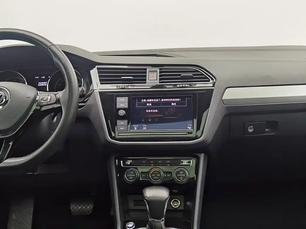Volkswagen Tiguan L — миниатюра 12