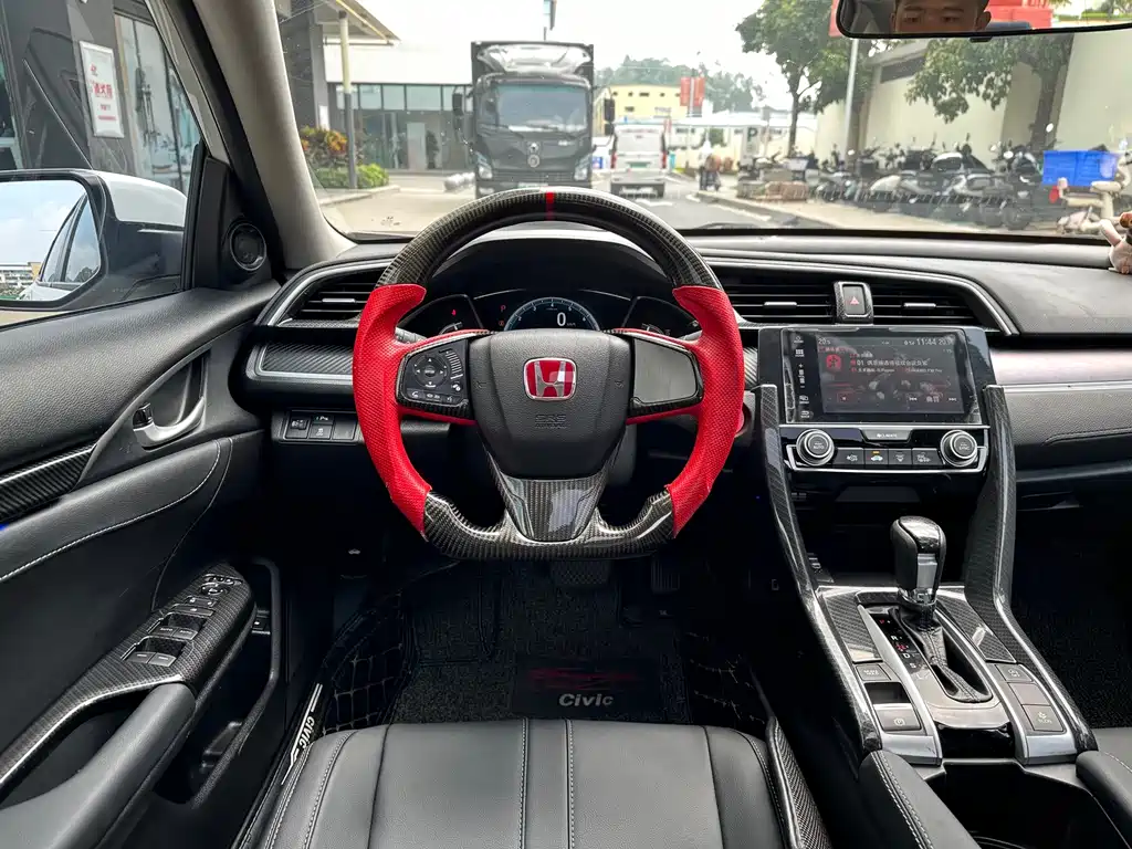 Honda Civic — миниатюра 9
