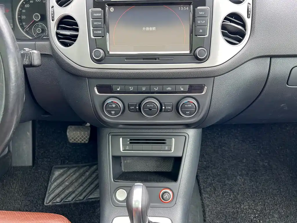 Volkswagen Tiguan — миниатюра 15