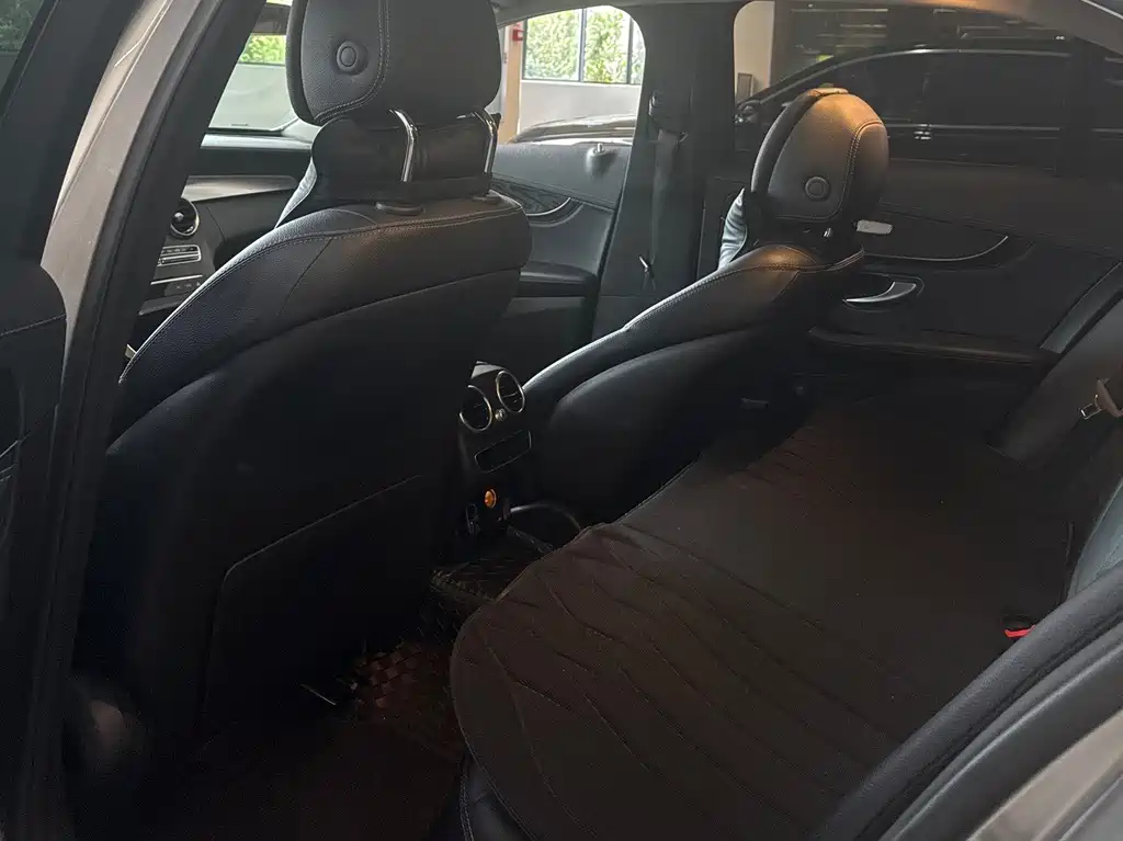 Mercedes-Benz C-Class — миниатюра 8