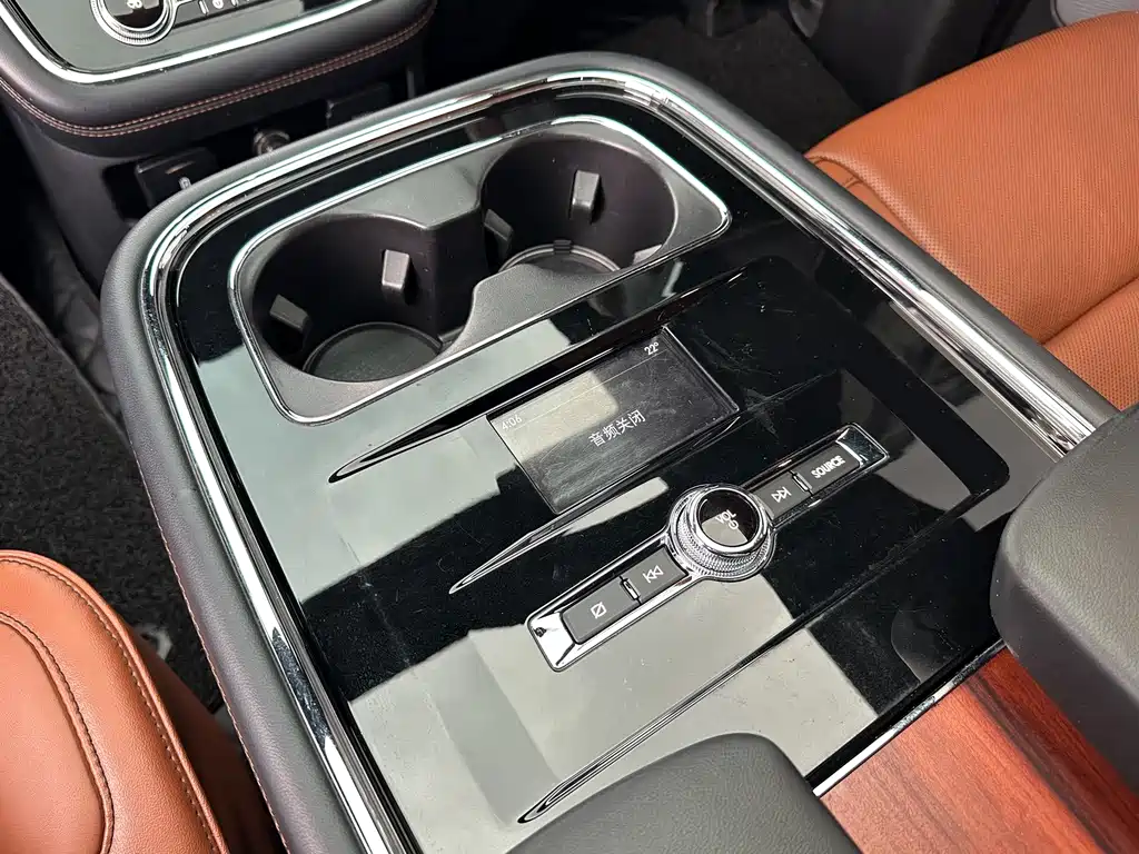 Lincoln Navigator — миниатюра 17