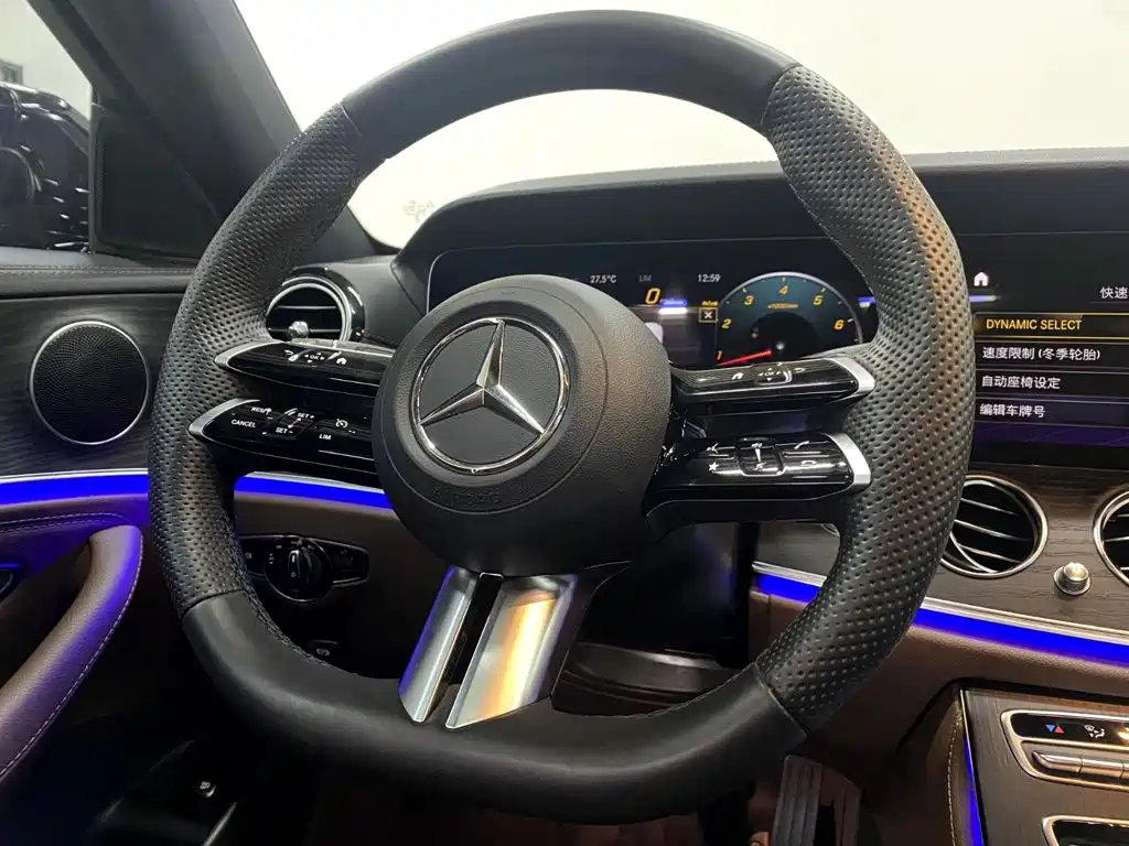 Mercedes-Benz E-Class — миниатюра 13