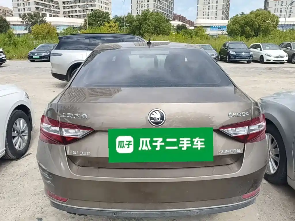 Skoda Superb — миниатюра 6