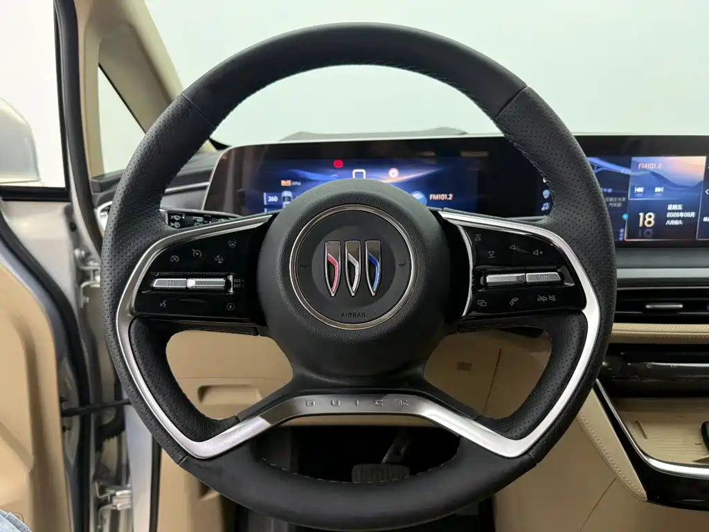 Buick GL8 Hybrid — миниатюра 12