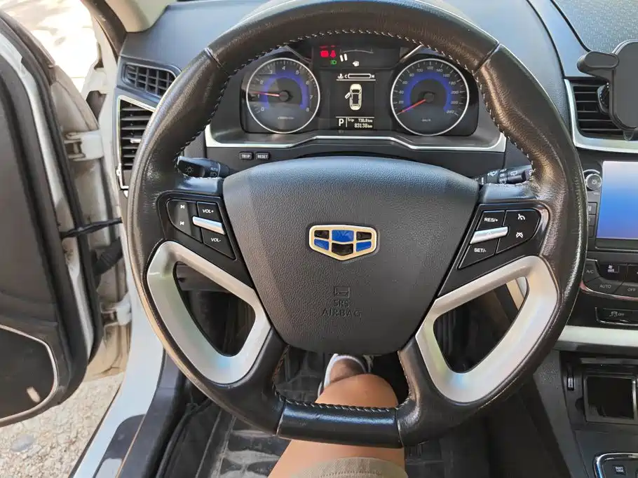 Geely Emgrand — миниатюра 15