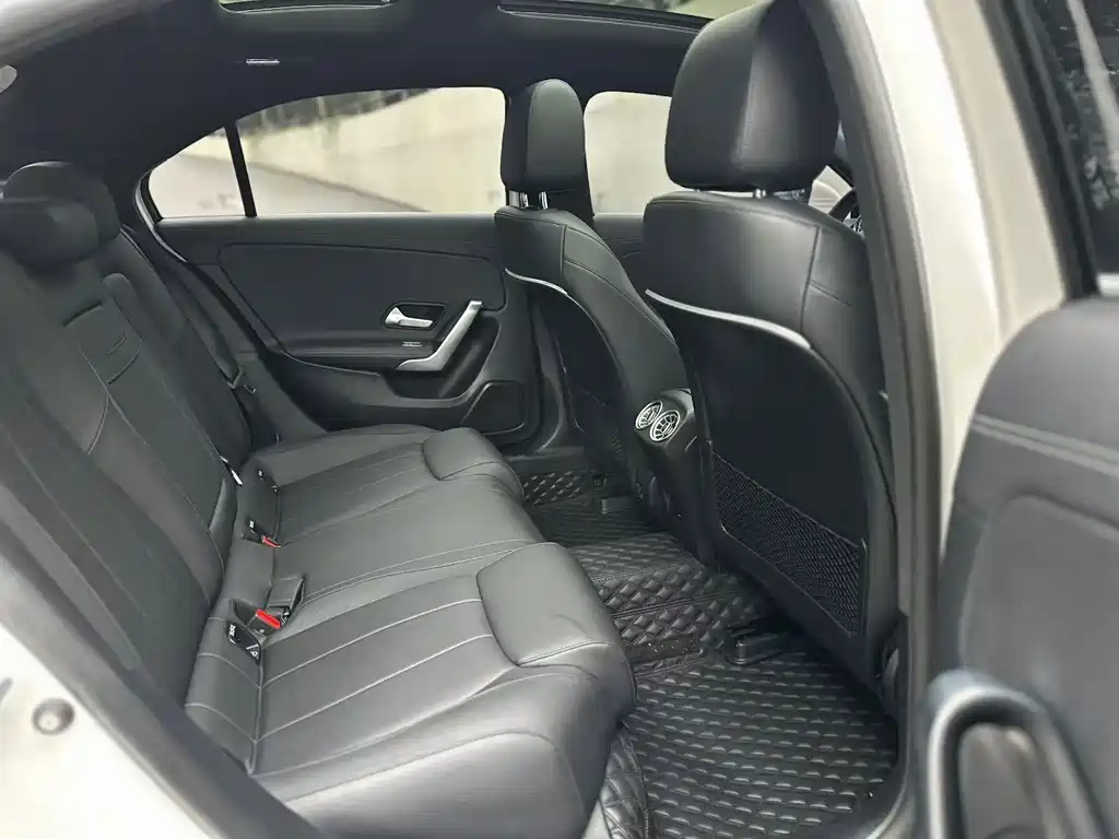 Mercedes-Benz A-Class — миниатюра 5