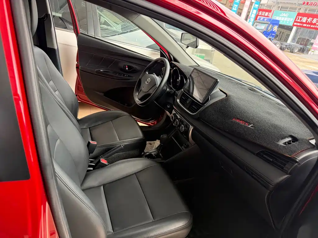 Toyota Yaris L — миниатюра 15