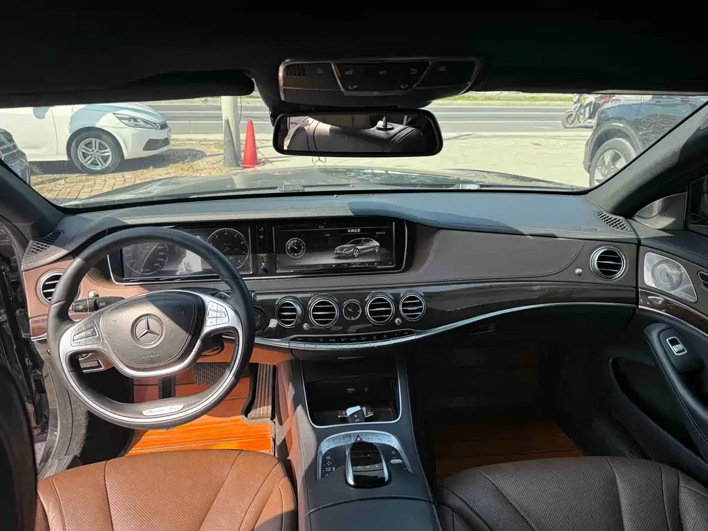 Mercedes-Benz S-Class — миниатюра 6