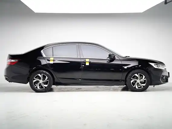Honda Accord — миниатюра 9