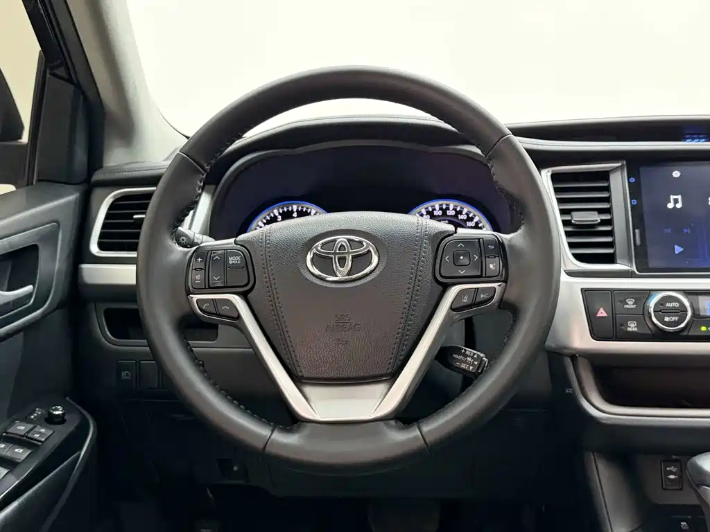 Toyota Highlander — миниатюра 13