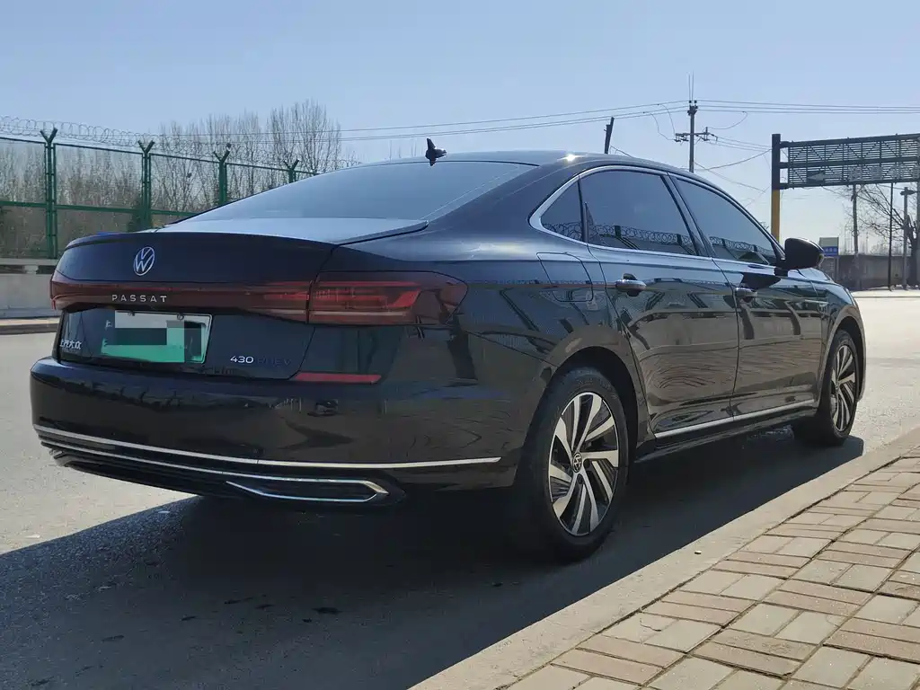 VOLKSWAGEN PASSAT NEW ENERGY