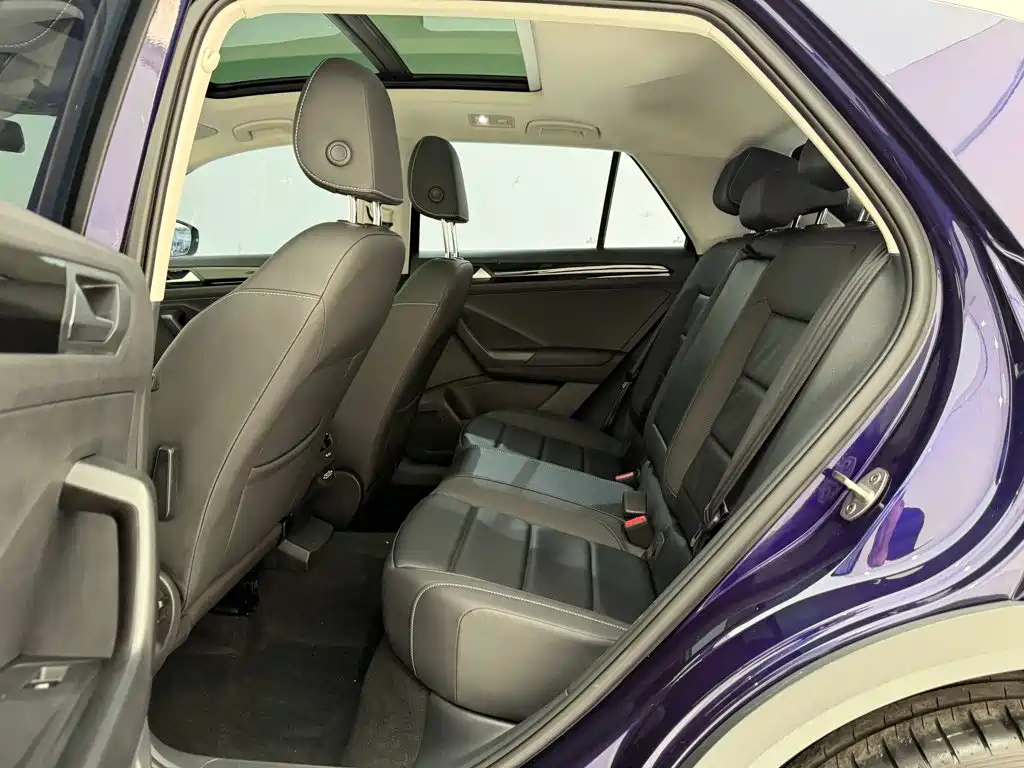 Volkswagen T-Roc — миниатюра 19