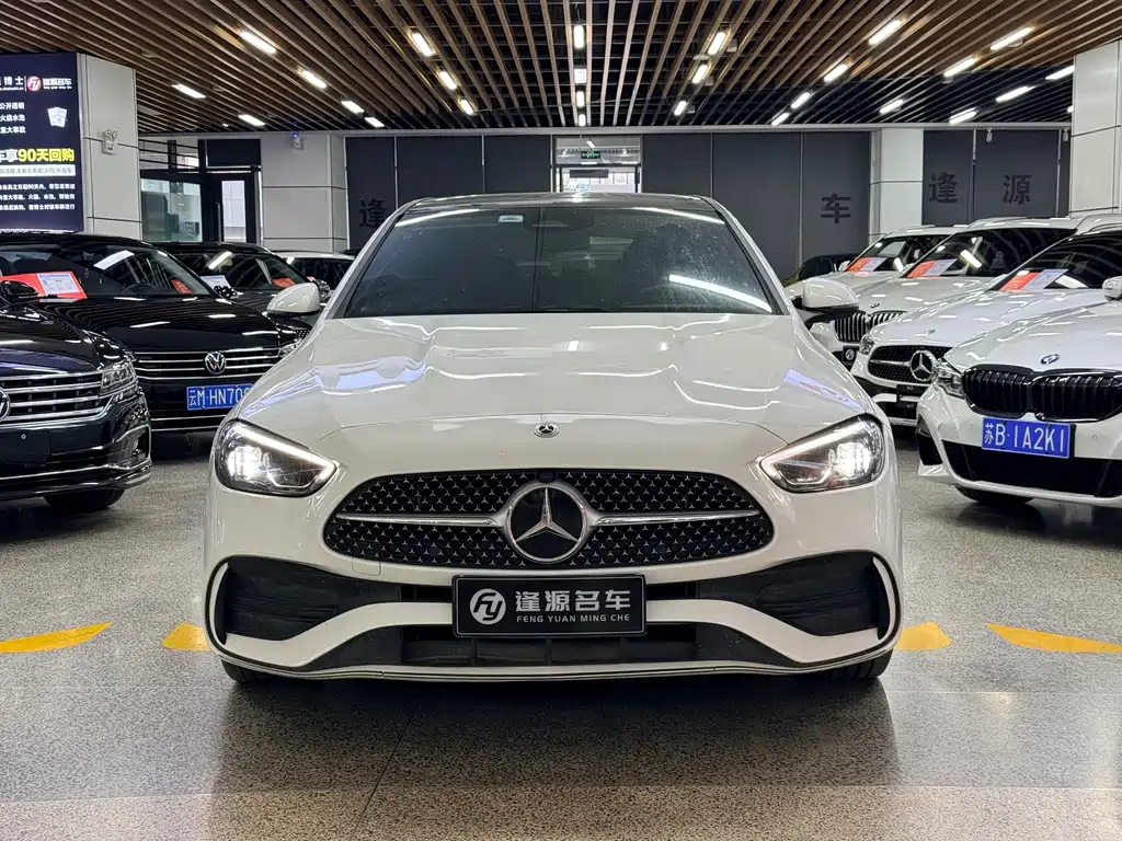 Mercedes-Benz C-Class — миниатюра 2