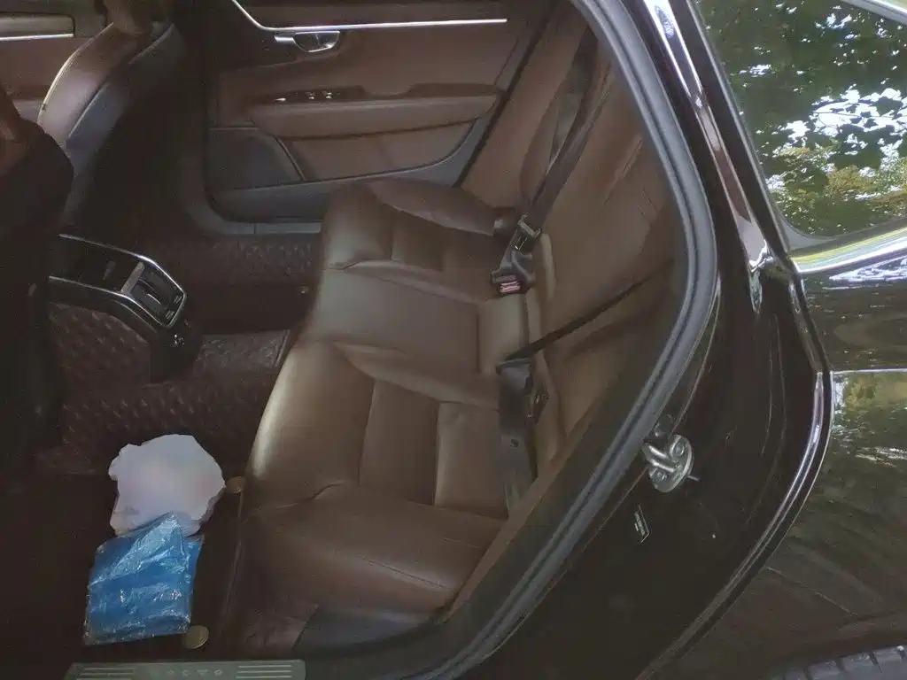 Volvo S90 — миниатюра 18