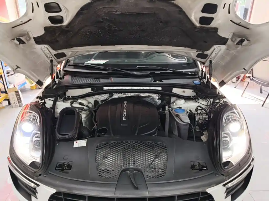 Porsche Macan — миниатюра 20