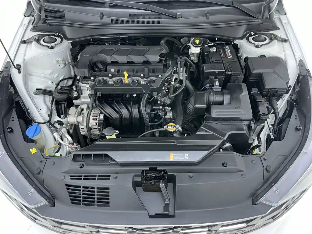 Hyundai Elantra — миниатюра 31