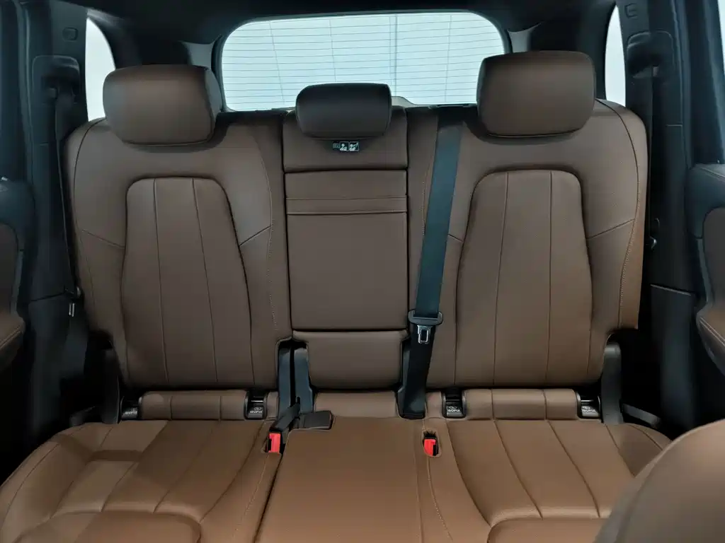 Mercedes-Benz GLB — миниатюра 9