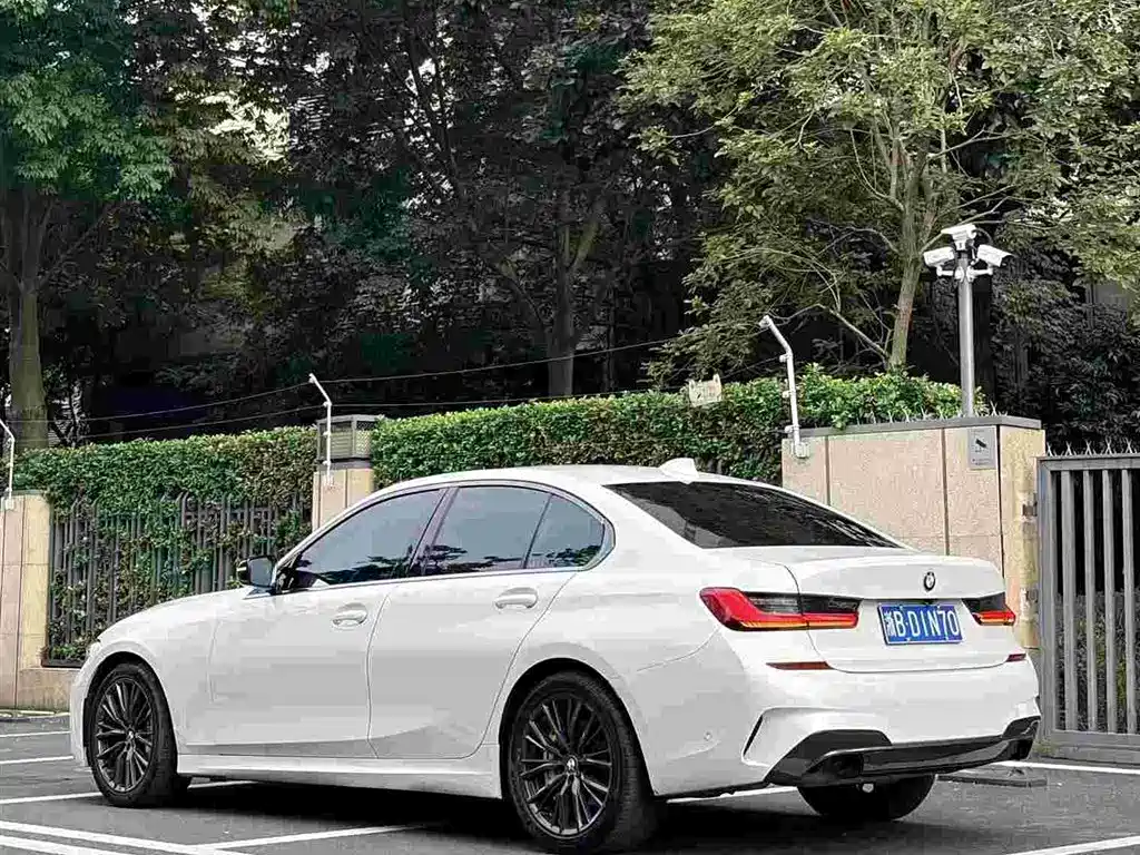 BMW 3 Series — миниатюра 3