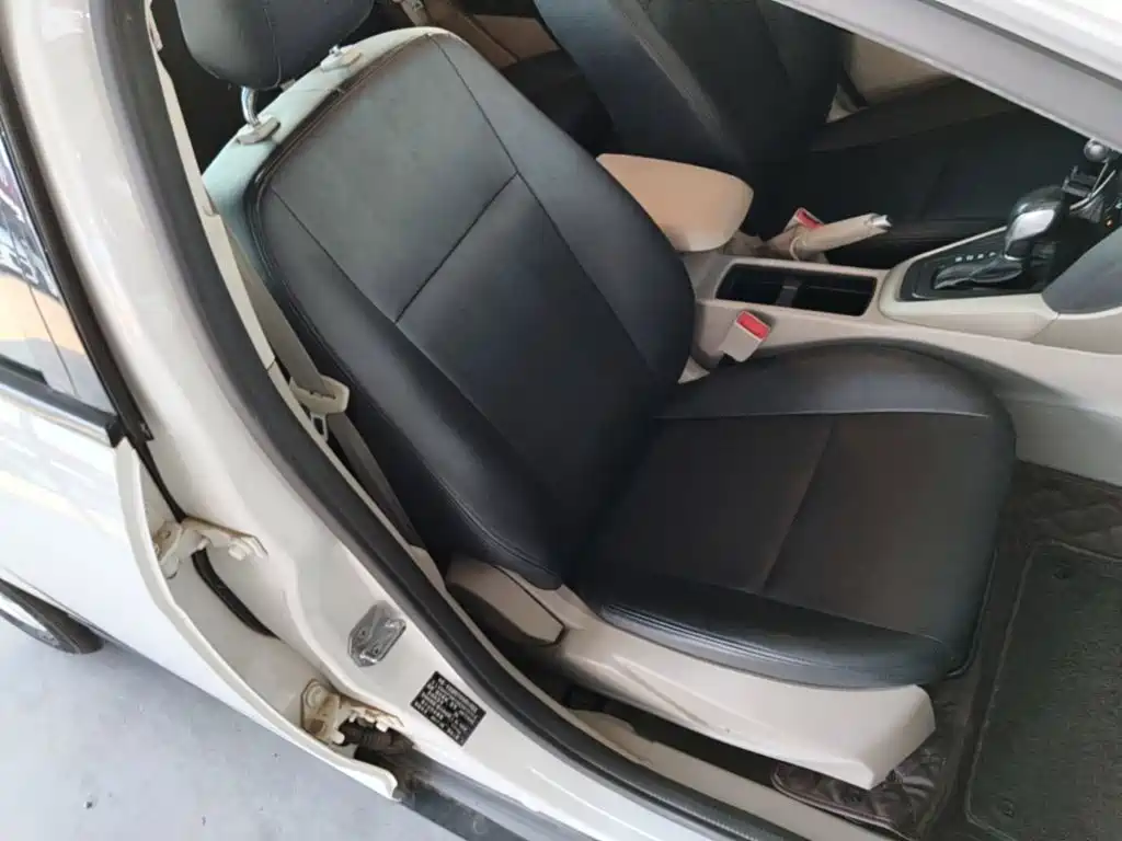 Ford Focus — миниатюра 25