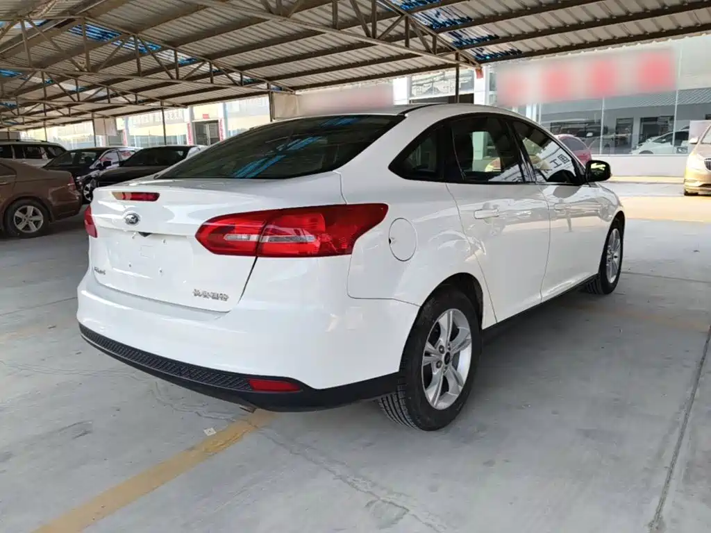 Ford Focus — миниатюра 7