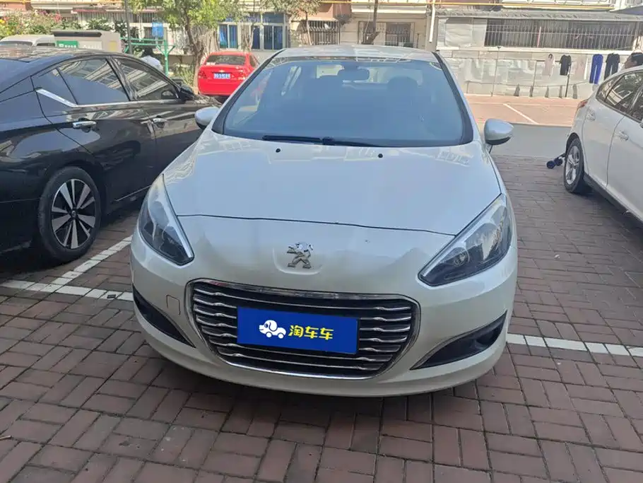 Peugeot 308 — миниатюра 2