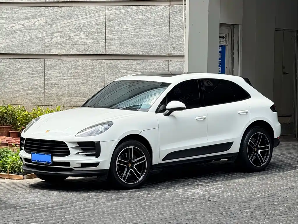 Porsche Macan 2021