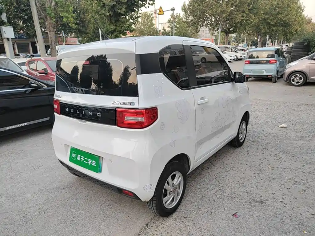 Wuling MINIEV — миниатюра 7