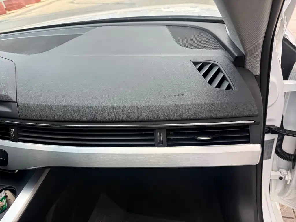 Audi A4L — миниатюра 43