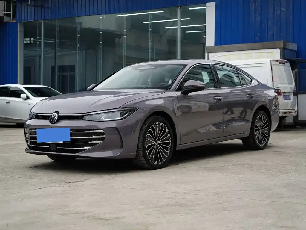Volkswagen Passat 2024