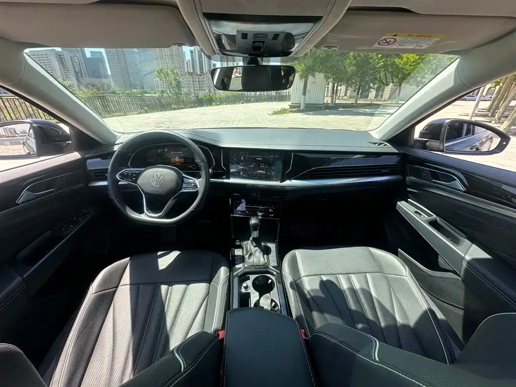 Volkswagen Passat 2024 330TSI Elite
