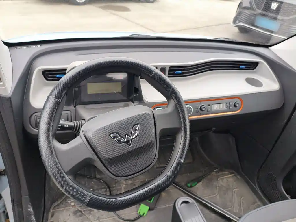 Wuling MINIEV — миниатюра 11