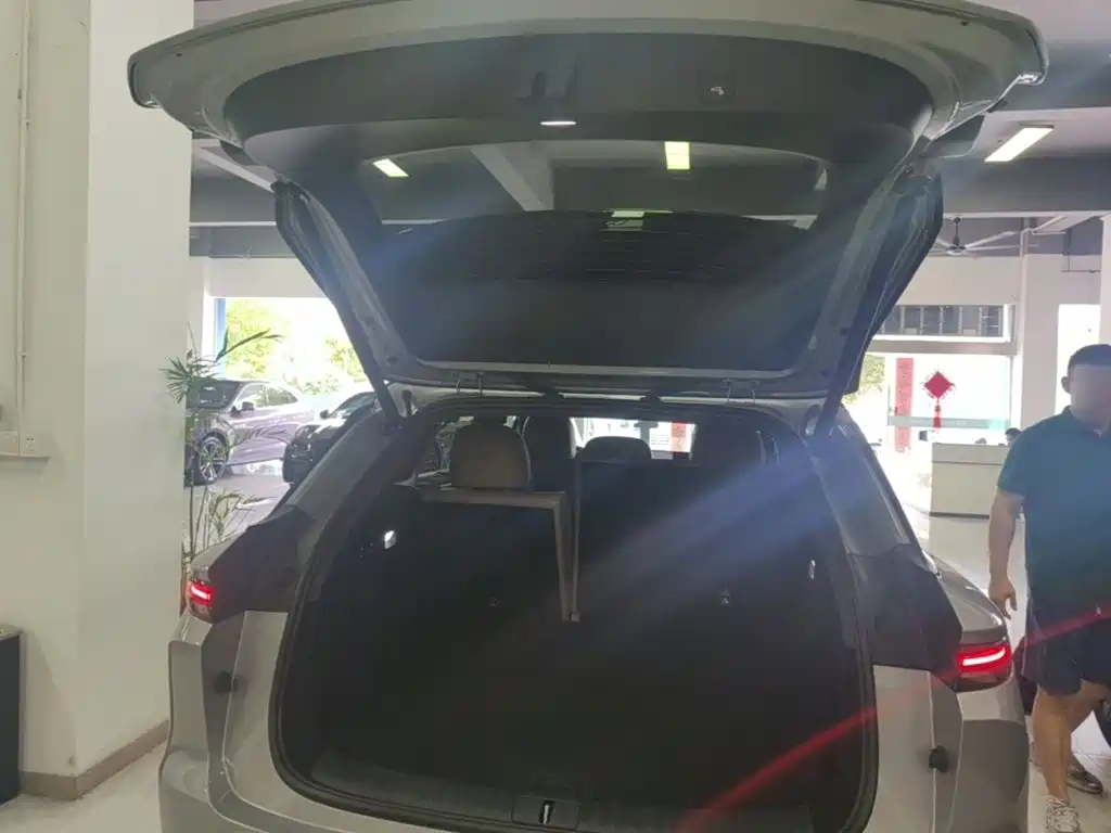 Li Auto Li i6 — миниатюра 19
