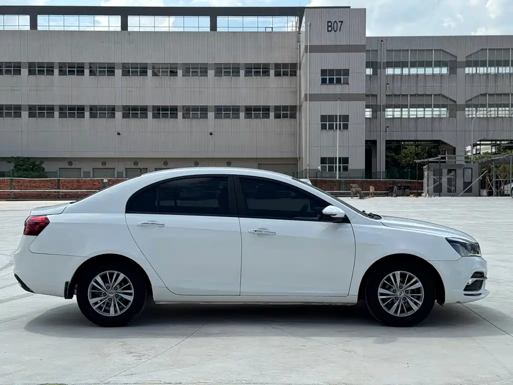 Geely Emgrand — миниатюра 4