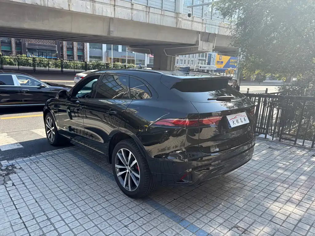 Jaguar F-PACE — миниатюра 4