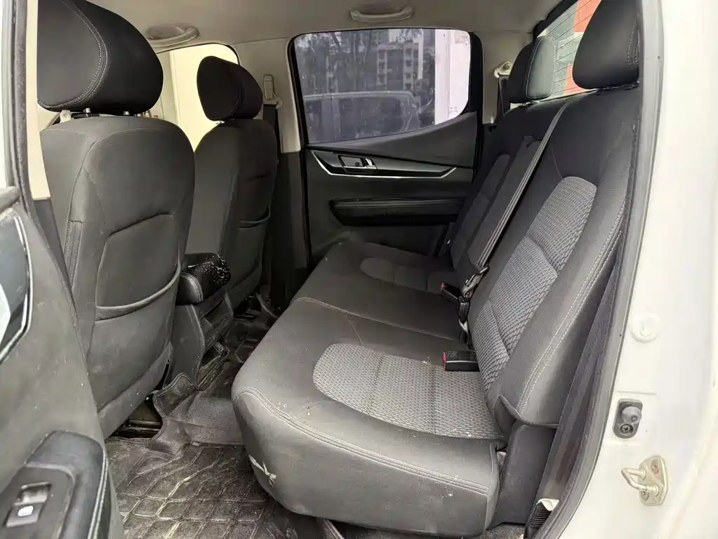 Isuzu Тага да Х — миниатюра 6