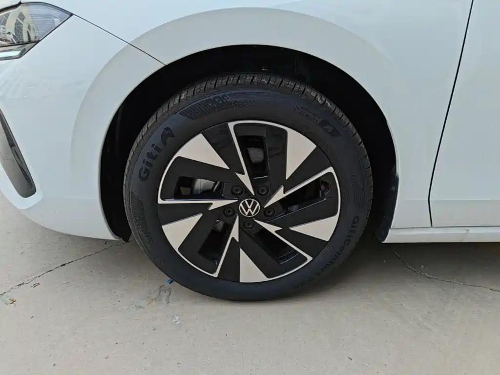 Volkswagen Sagitar — миниатюра 23