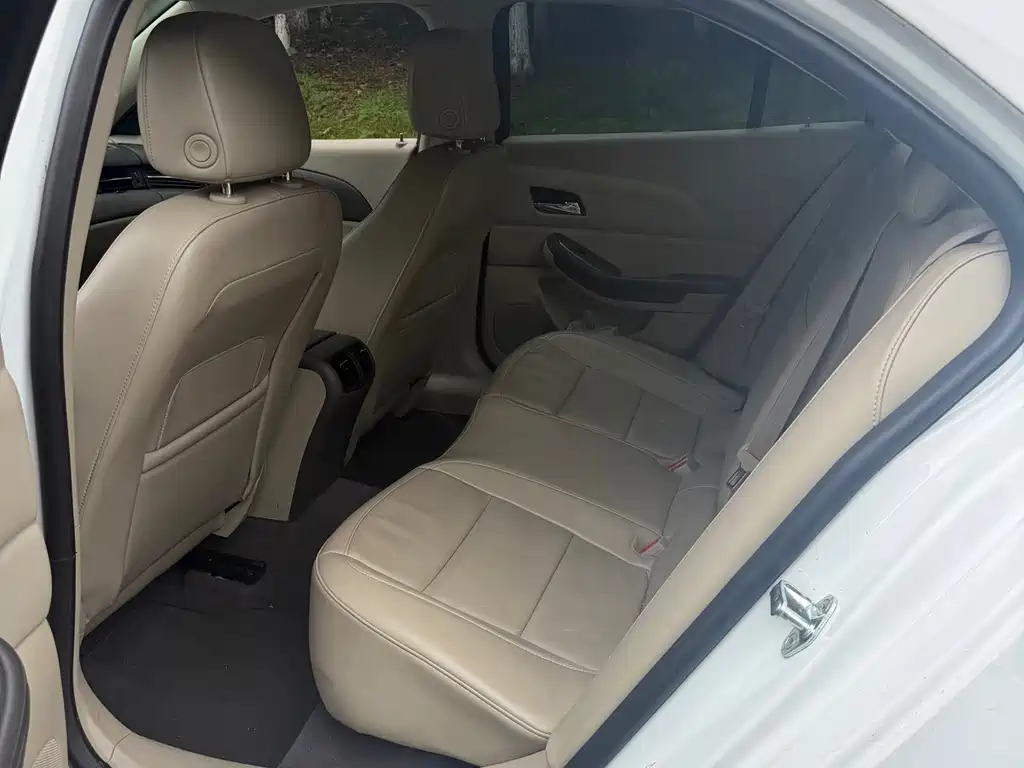 Chevrolet Malibu — миниатюра 11