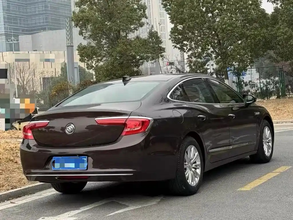 BUICK LACROSSE