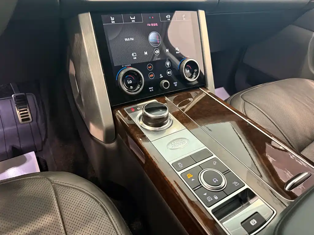 Land Rover Range Rover — миниатюра 12