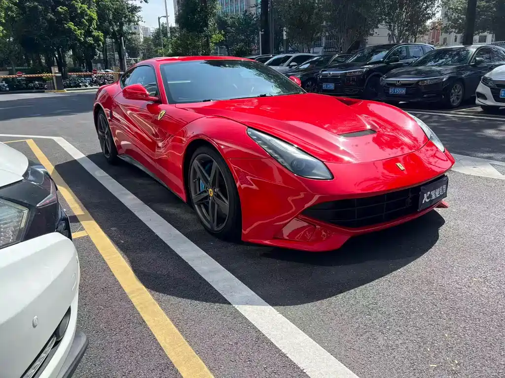 Ferrari F12berlinetta — миниатюра 3