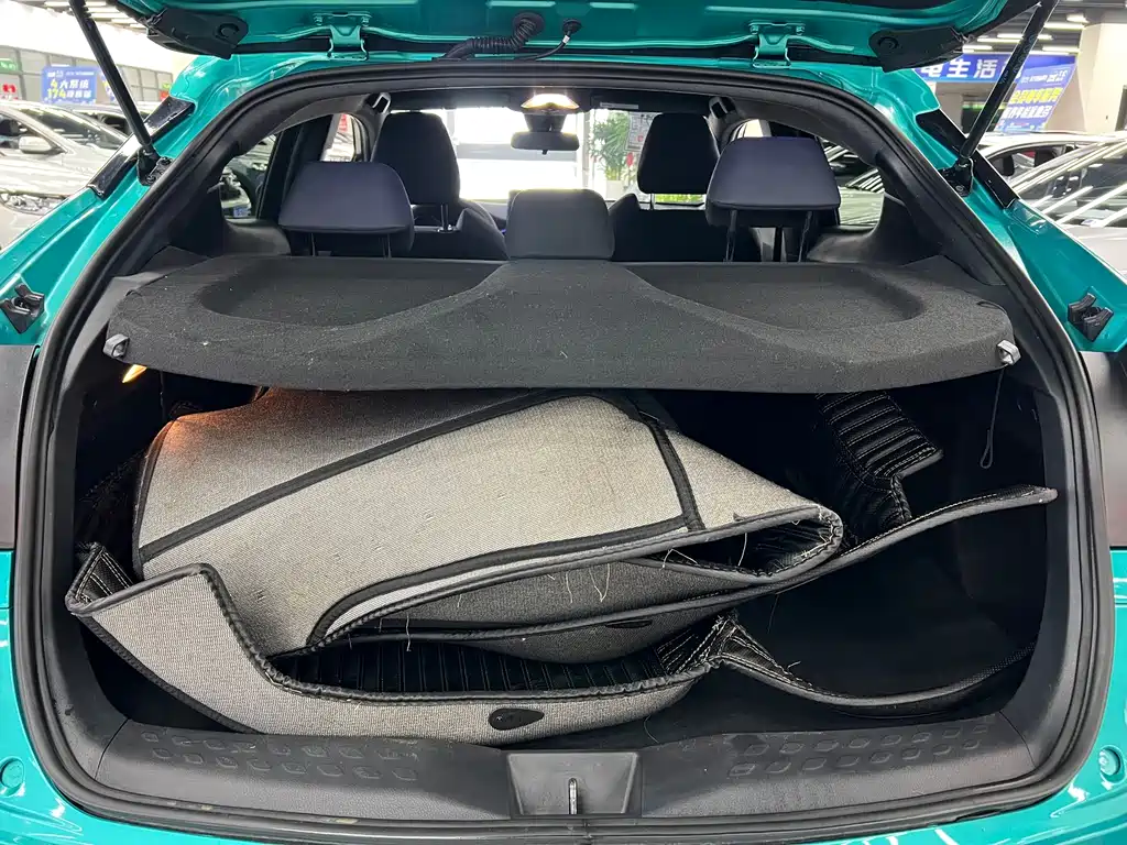 Toyota C-HR — миниатюра 13