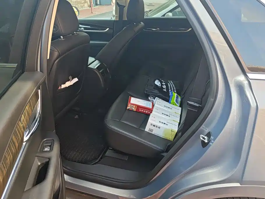 Cadillac XT5 — миниатюра 9
