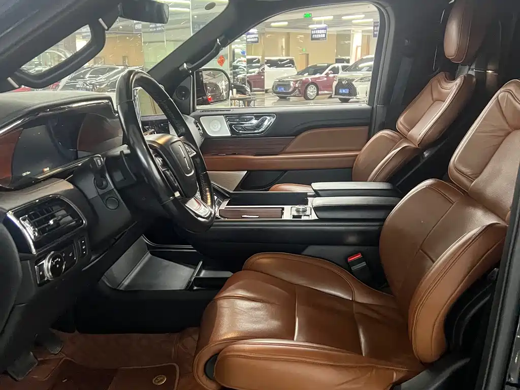 Lincoln Navigator — миниатюра 7