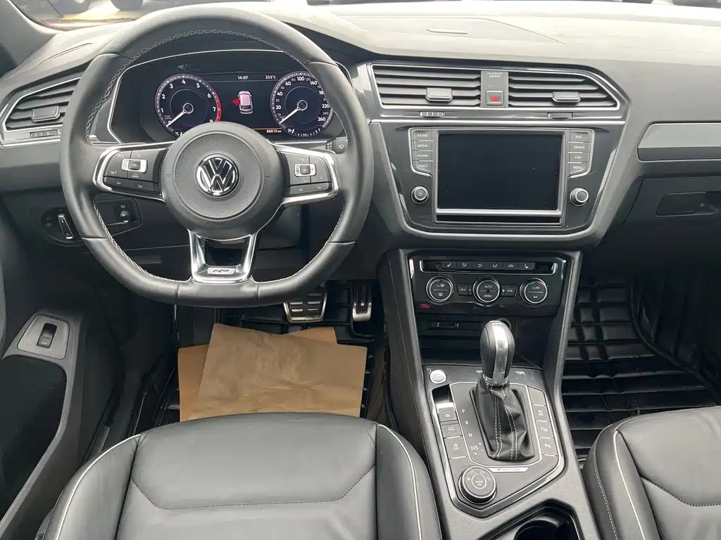 Volkswagen Tiguan — миниатюра 15