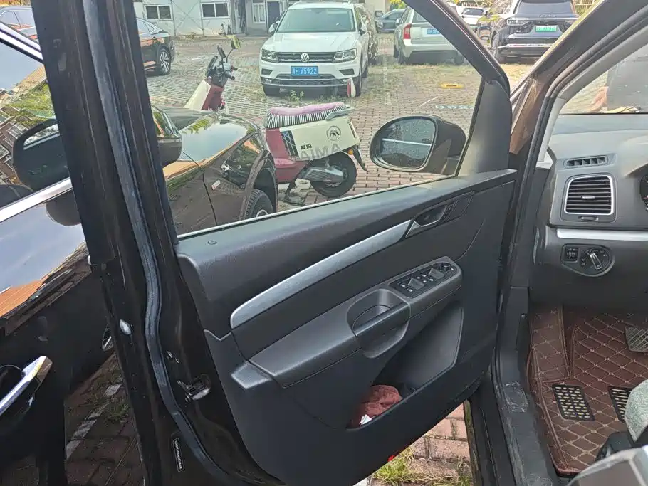 Volkswagen Sharan — миниатюра 7